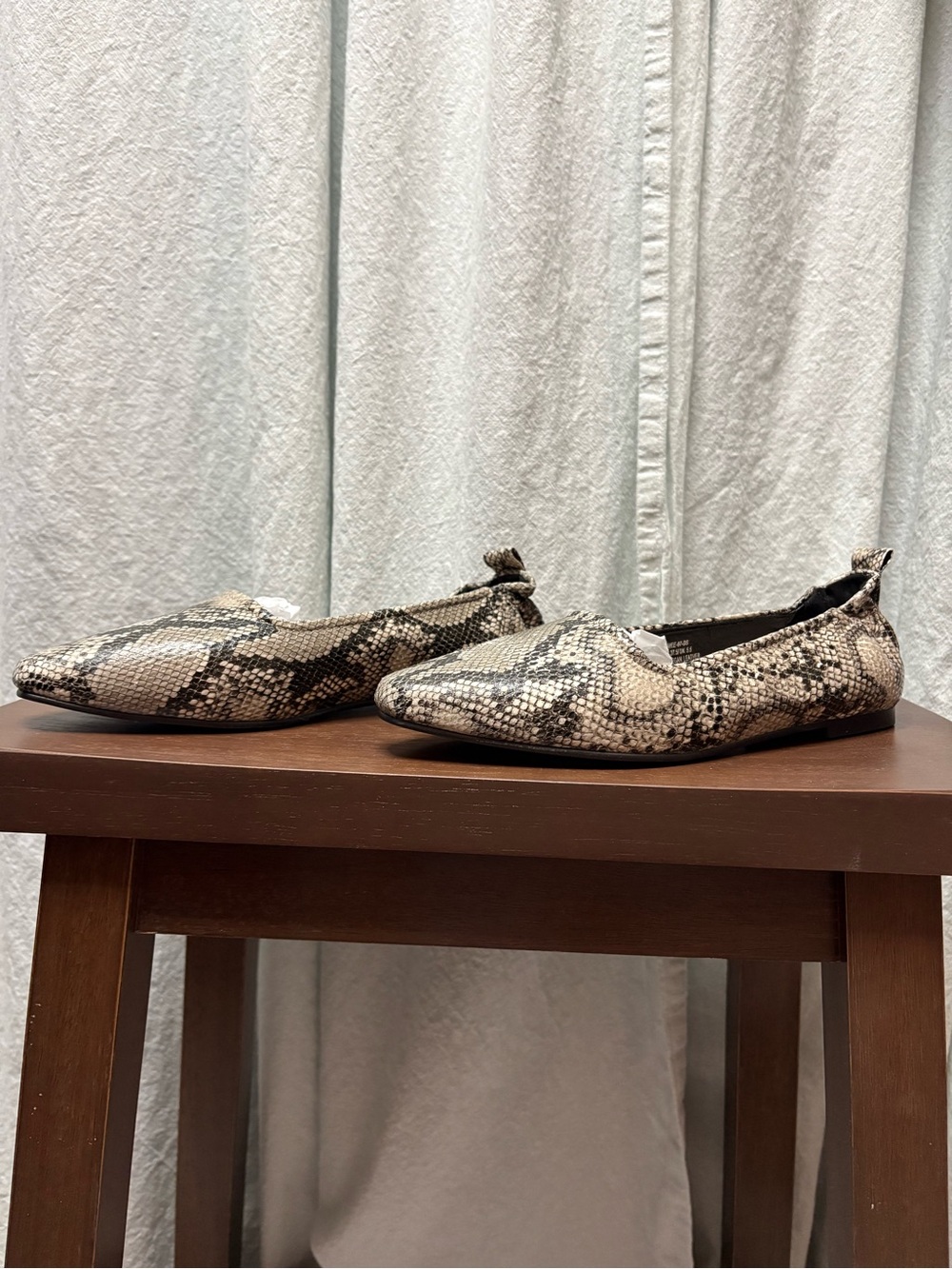 Snake-Print Pointed Toe Ballet Flats - Neutral Snake